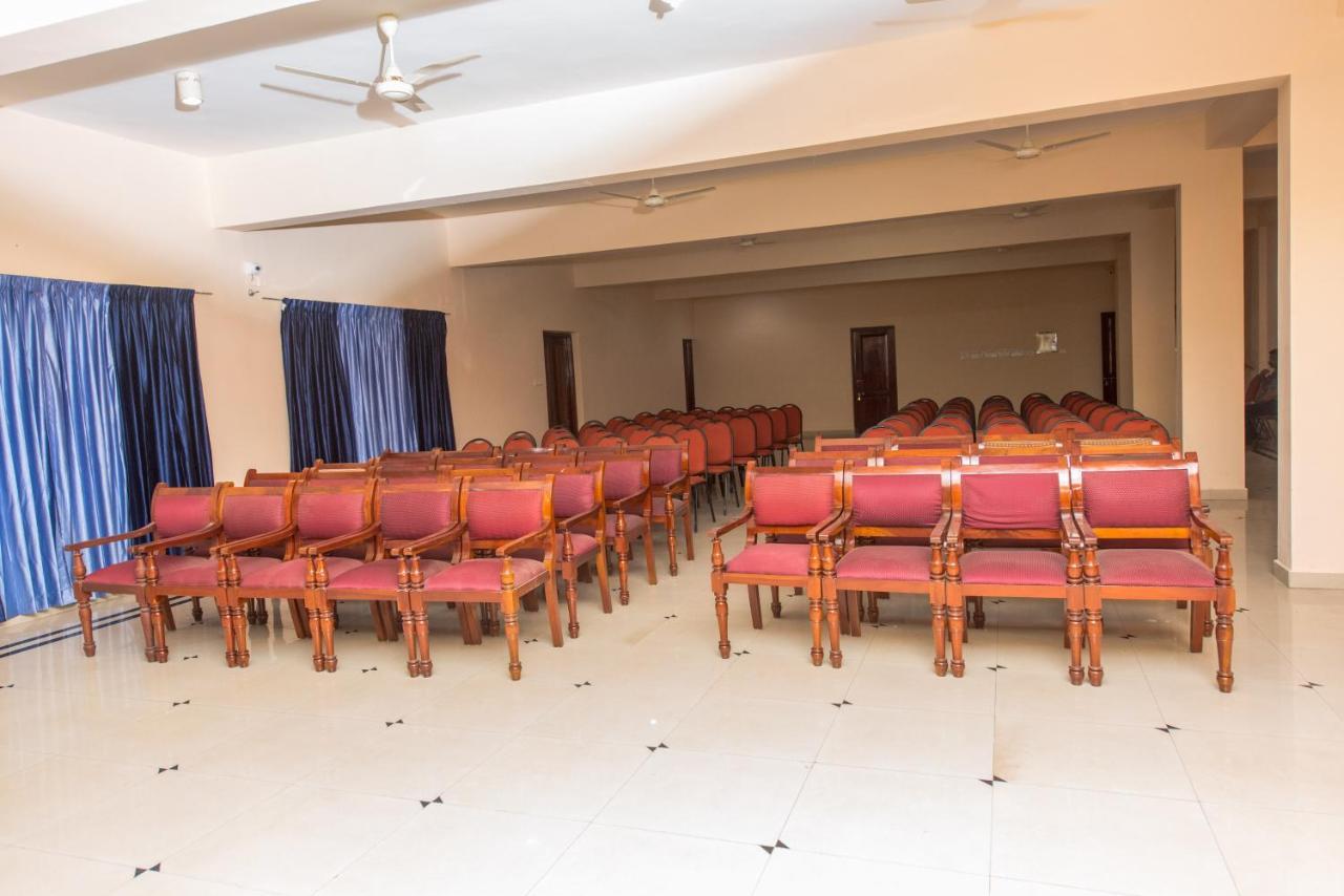 Kallada Golden Hotel Thrissur Exterior foto